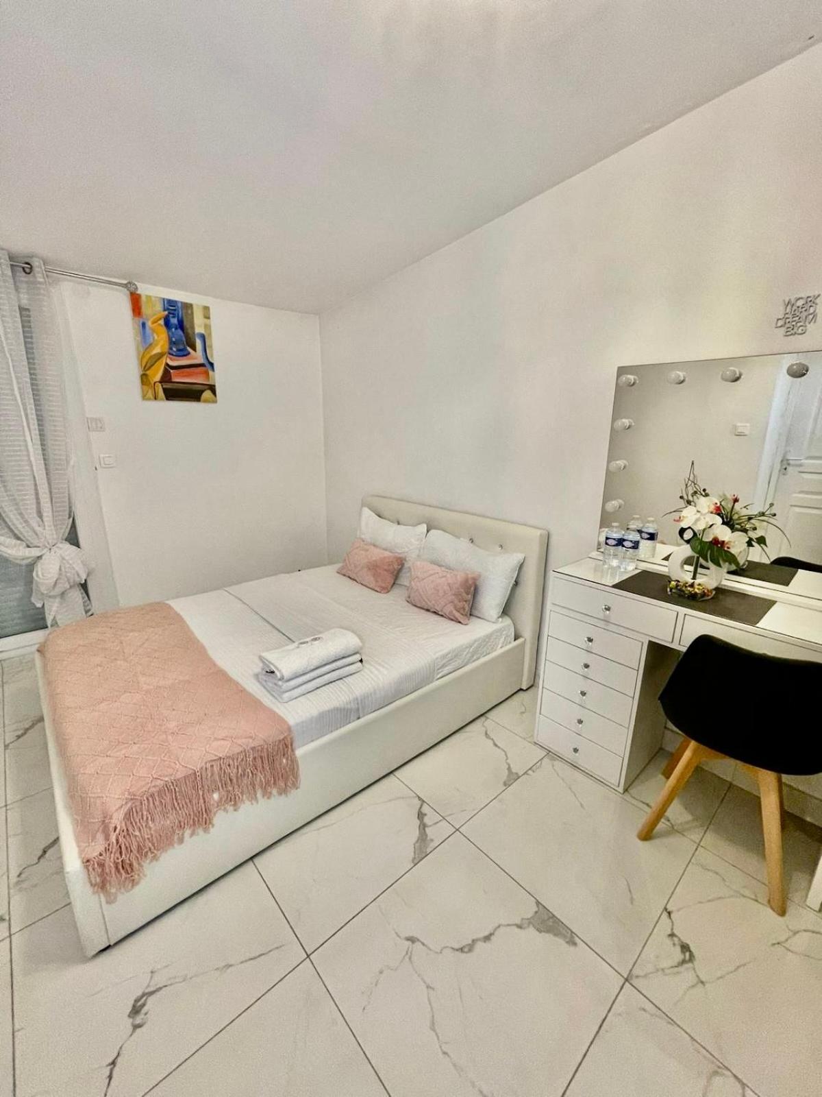 Agreable Chambre Menucourt Eksteriør bilde