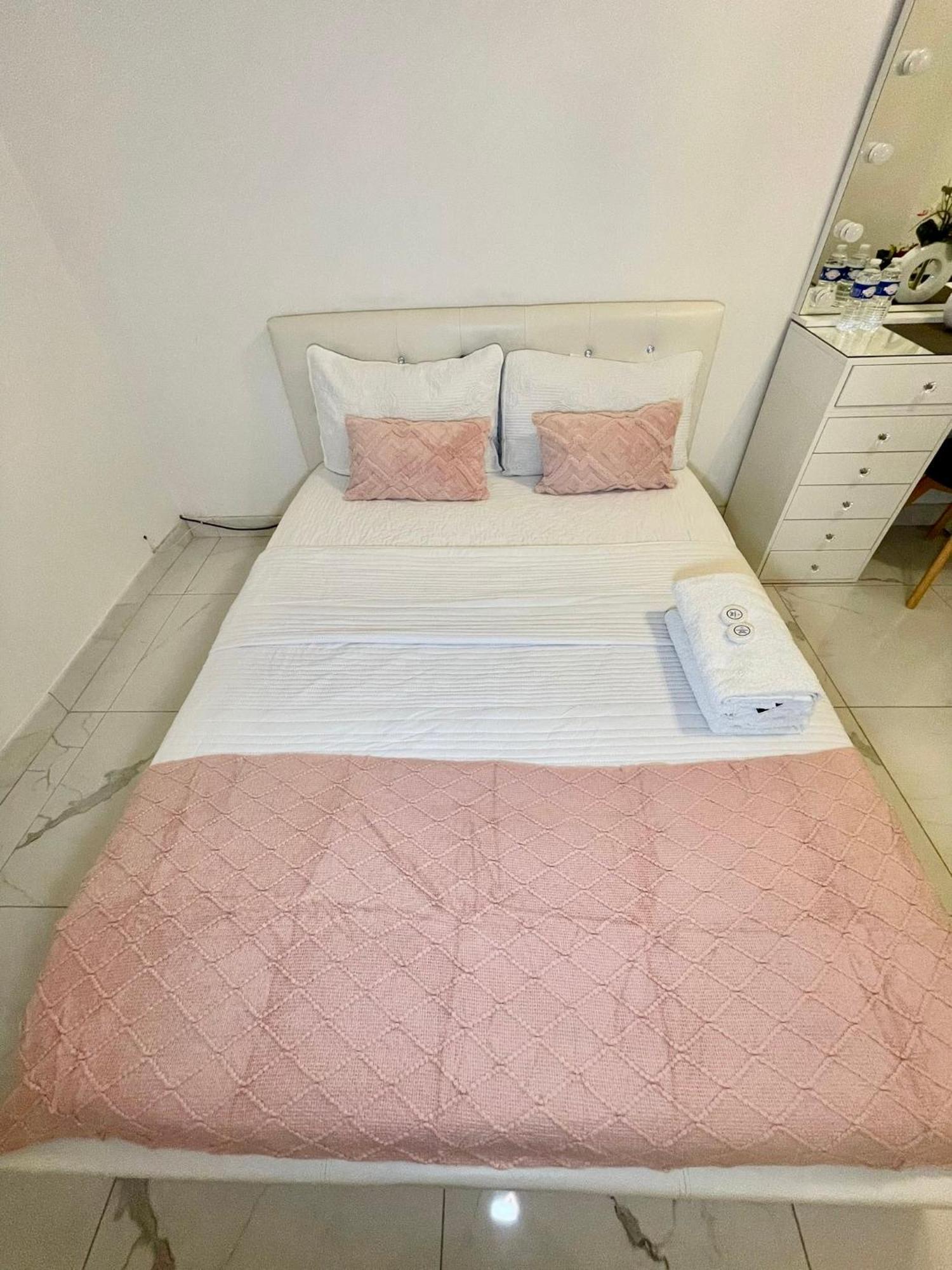 Agreable Chambre Menucourt Eksteriør bilde